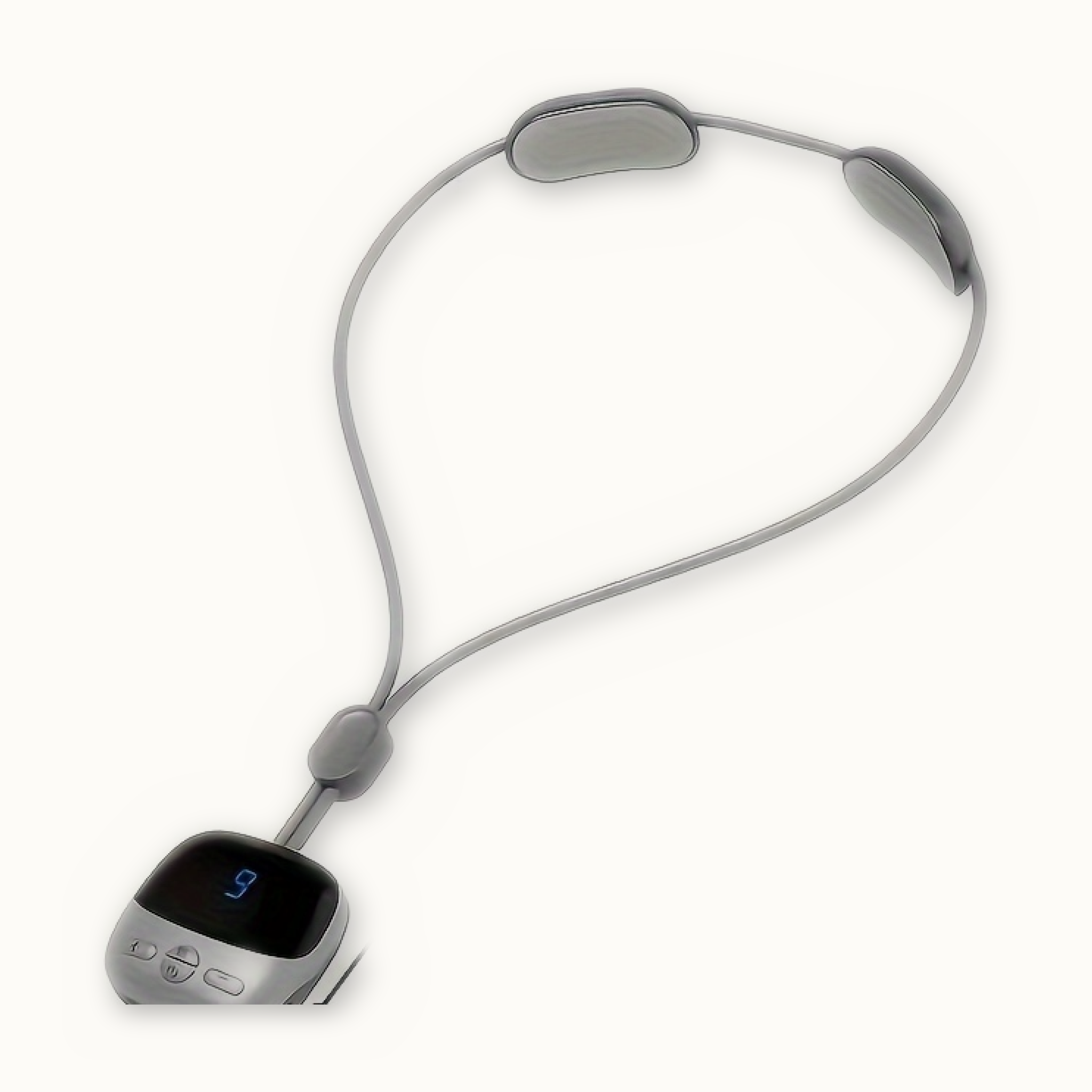Mini nekmassage-hanger op een licht houten bijzettafel naast een kopje thee — productfoto op crème achtergrond